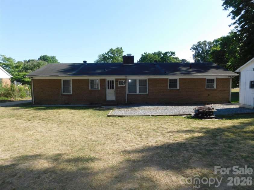 213 General J E Johnston Street, Stanley, NC 28164.  MLS# CAR4374334, YatesRealty ID 15931. 