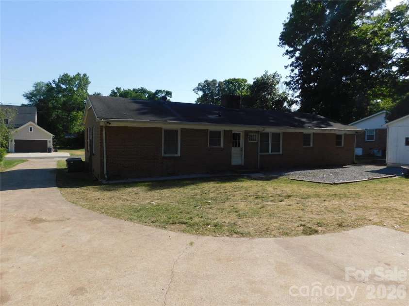 213 General J E Johnston Street, Stanley, NC 28164.  MLS# CAR4374334, YatesRealty ID 15931. 