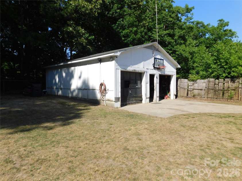 213 General J E Johnston Street, Stanley, NC 28164.  MLS# CAR4374334, YatesRealty ID 15931. 