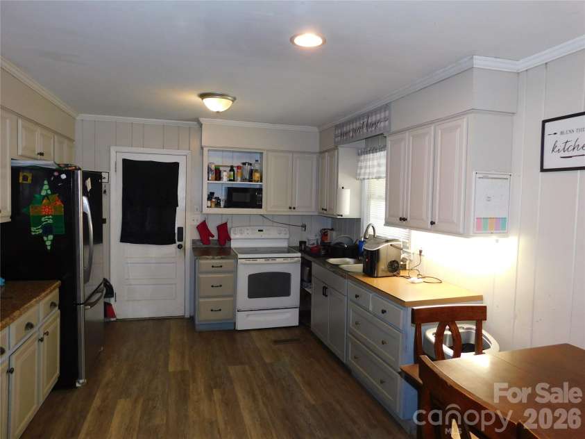 213 General J E Johnston Street, Stanley, NC 28164.  MLS# CAR4374334, YatesRealty ID 15931. 