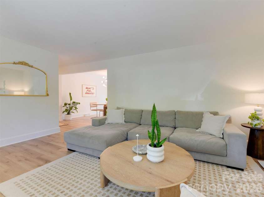 3228 Wicklow Place, Charlotte, NC 28205.  MLS# CAR4372130, YatesRealty ID 15933. 