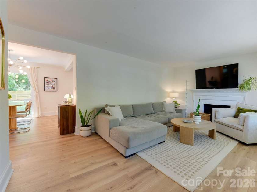 3228 Wicklow Place, Charlotte, NC 28205.  MLS# CAR4372130, YatesRealty ID 15933. 