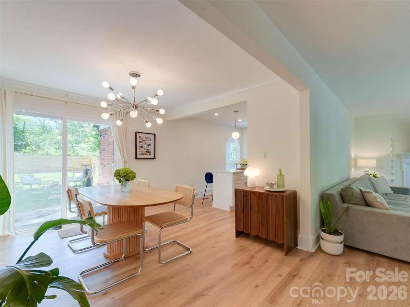 3228 Wicklow Place, Charlotte, NC 28205.  MLS# CAR4372130, YatesRealty ID 15933. 