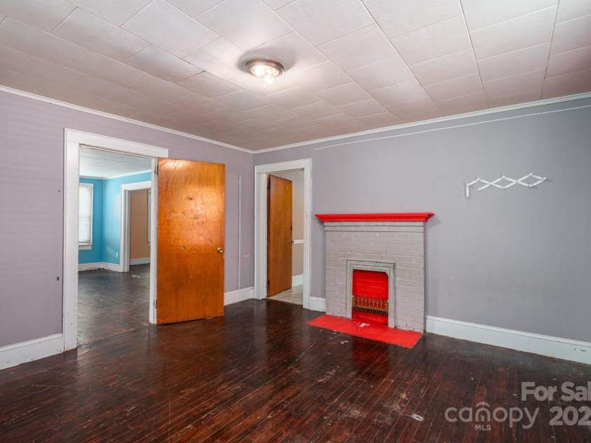 1070 NC 182 Highway, Lincolnton, NC 28092.  MLS# CAR4263938, YatesRealty ID 15935. Front Bonus 2