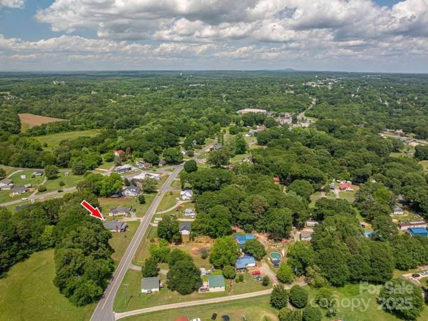1070 NC 182 Highway, Lincolnton, NC 28092.  MLS# CAR4263938, YatesRealty ID 15935. Proximity To Lincolnton