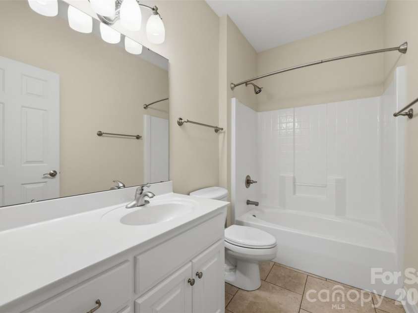 2488 Birdie Lane, Conover, NC 28613.  MLS# CAR4188247, YatesRealty ID 15935. 