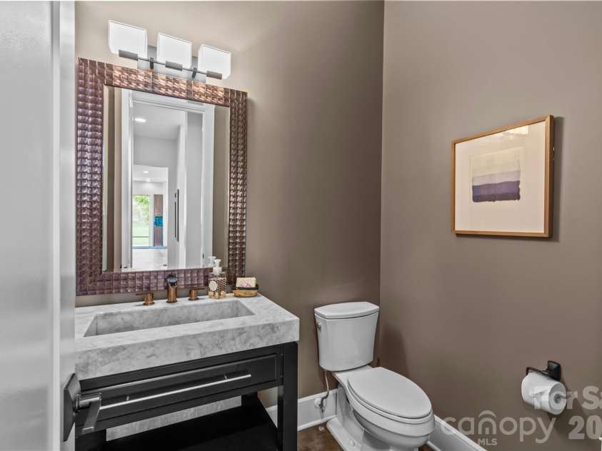 6032 Headlands Court, Belmont, NC 28012.  MLS# CAR4302643, YatesRealty ID 15936. Half bathroom on main level.