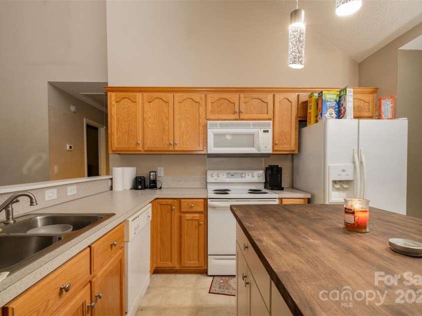 159 Pitts School Road, Concord, NC 28027.  MLS# CAR4292062, YatesRealty ID 15937. 