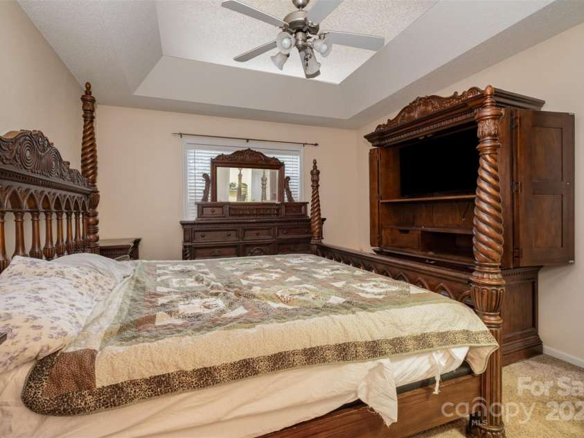 159 Pitts School Road, Concord, NC 28027.  MLS# CAR4292062, YatesRealty ID 15937. 