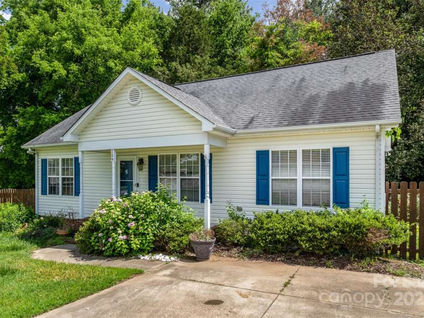 159 Pitts School Road, Concord, NC 28027.  MLS# CAR4292062, YatesRealty ID 15937. 