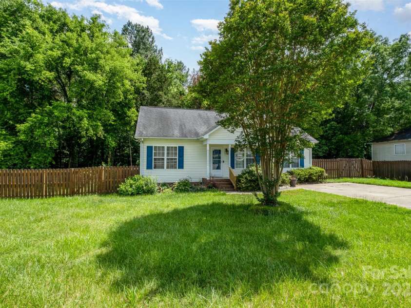 159 Pitts School Road, Concord, NC 28027.  MLS# CAR4292062, YatesRealty ID 15937. 