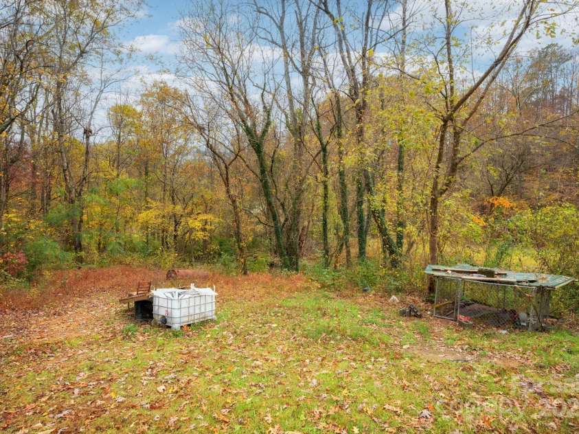 226 Mount Allen Heights, Black Mountain, NC 28711.  MLS# CAR4314784, YatesRealty ID 15937. 