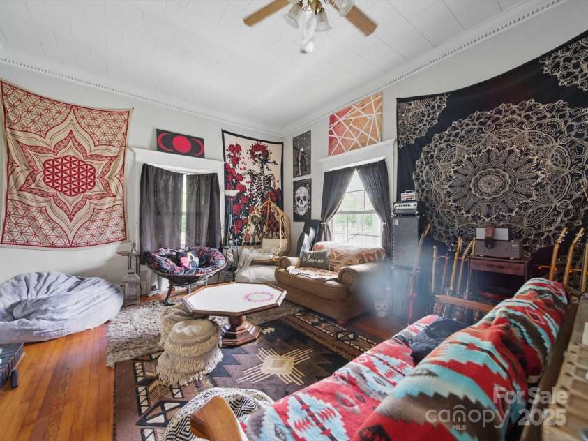 211 Rowan Avenue, Spencer, NC 28159.  MLS# CAR4265094, YatesRealty ID 15939. 