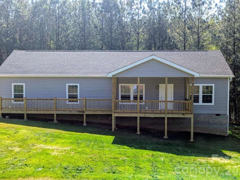 274 Quail Hill Drive, Rutherfordton, NC 28139.  MLS# CAR4322920, YatesRealty ID 15939. 