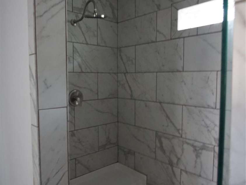 274 Quail Hill Drive, Rutherfordton, NC 28139.  MLS# CAR4322920, YatesRealty ID 15939. Primary Shower