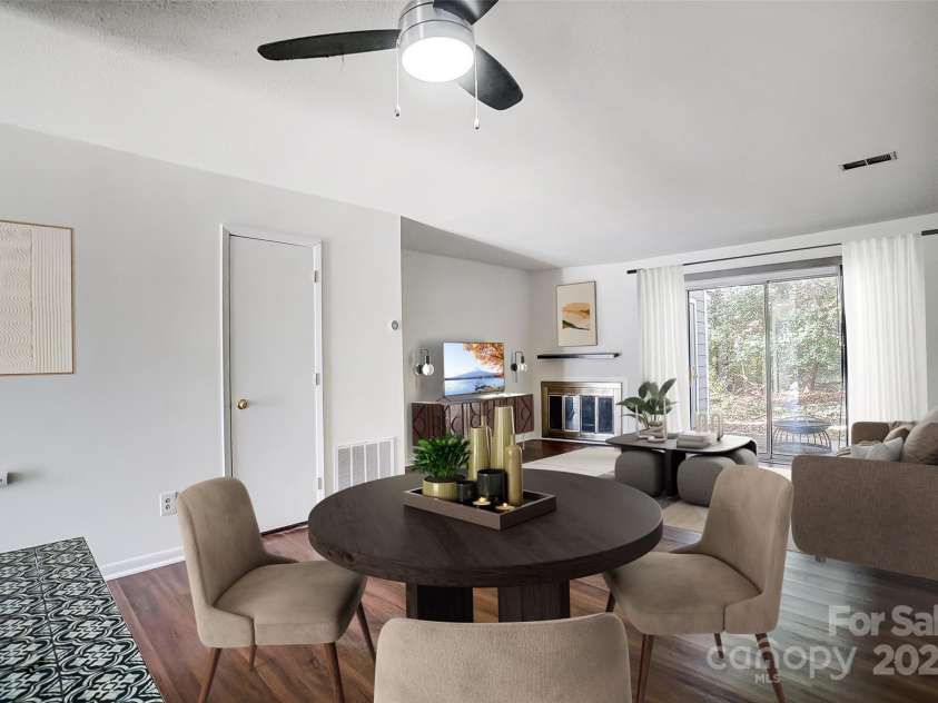 3109 Heathstead Place, Charlotte, NC 28210.  MLS# CAR4254075, YatesRealty ID 1594. *Virtually Staged*