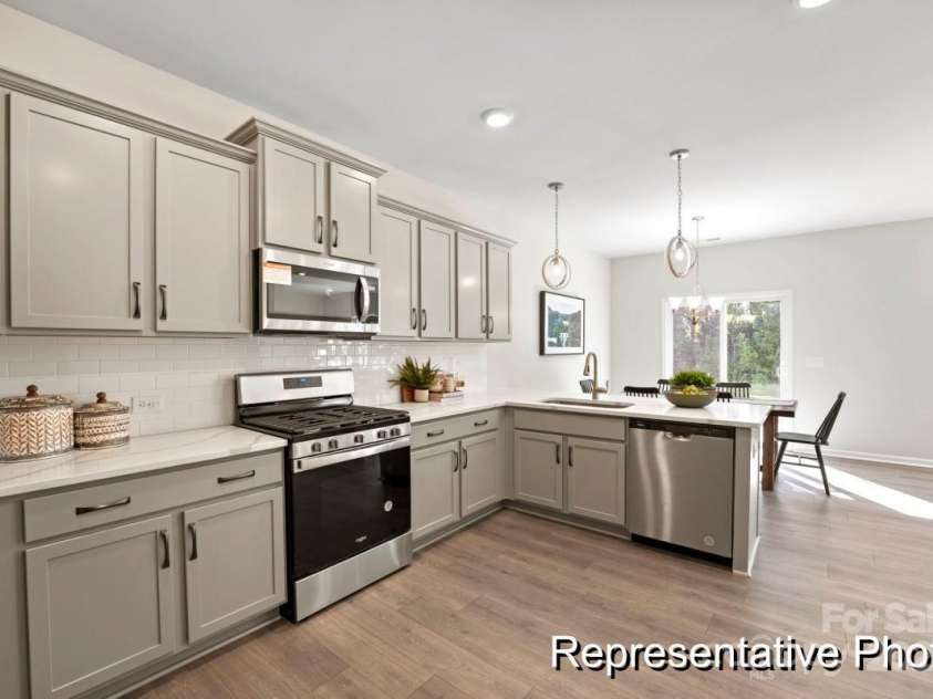 2401 Morgan Hills Drive, Albemarle, NC 28001.  MLS# CAR4330070, YatesRealty ID 15940. 