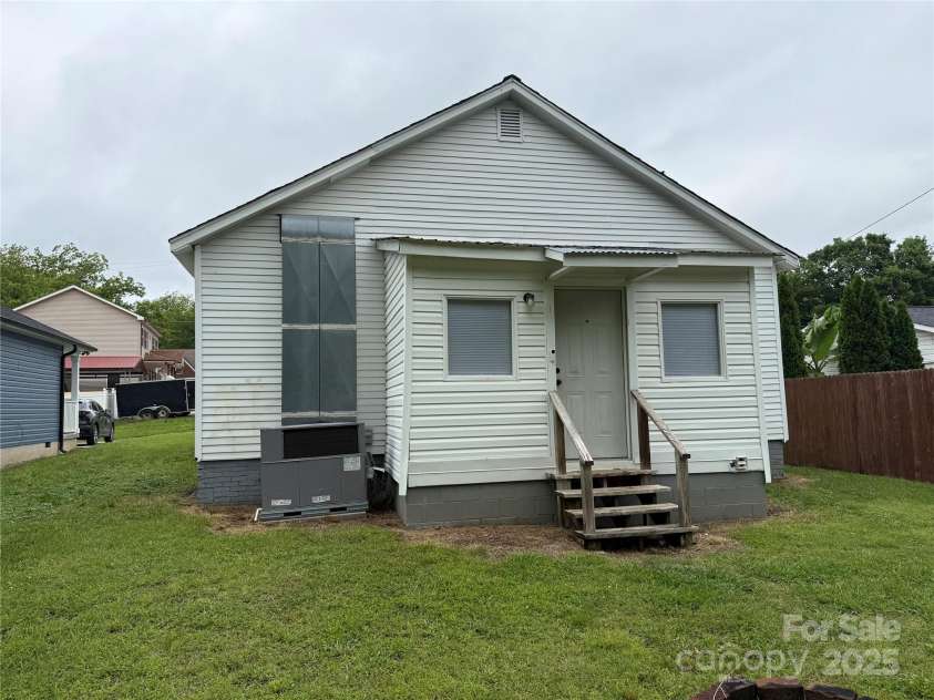 303 Southern Avenue, East Spencer, NC 28039.  MLS# CAR4264800, YatesRealty ID 15941. 