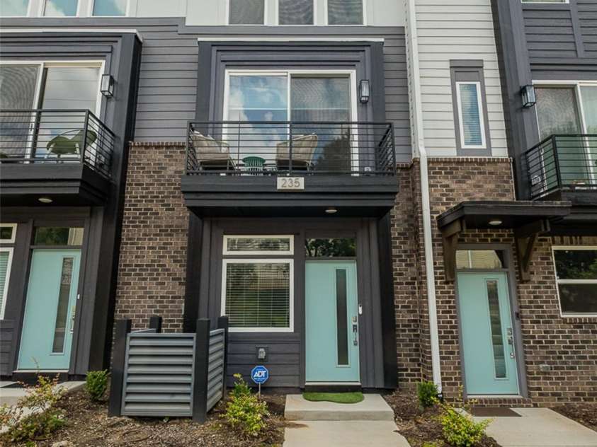 235 Bruns Avenue, Charlotte, NC 28208.  MLS# CAR4264083, YatesRealty ID 15943. 