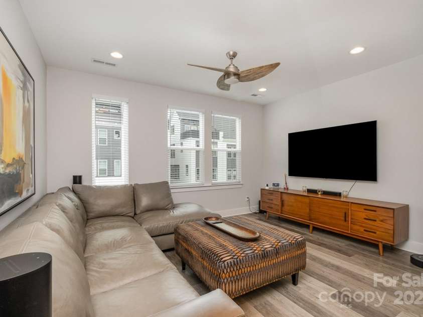 235 Bruns Avenue, Charlotte, NC 28208.  MLS# CAR4264083, YatesRealty ID 15943. 