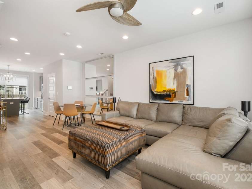 235 Bruns Avenue, Charlotte, NC 28208.  MLS# CAR4264083, YatesRealty ID 15943. 