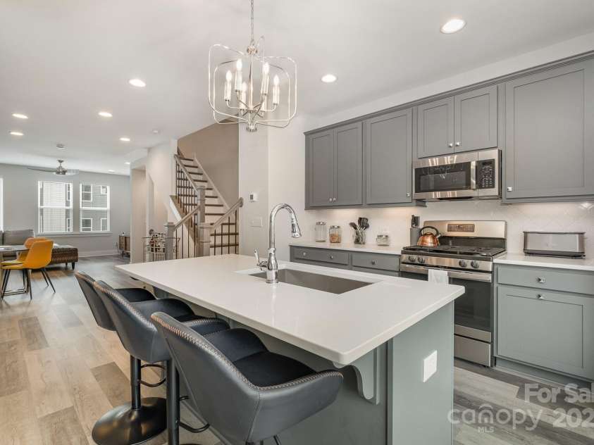 235 Bruns Avenue, Charlotte, NC 28208.  MLS# CAR4264083, YatesRealty ID 15943. 