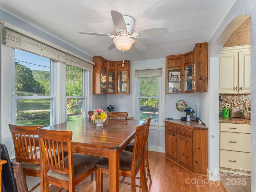 78 Hardin Lane, Clyde, NC 28721.  MLS# CAR4265146, YatesRealty ID 15944. 