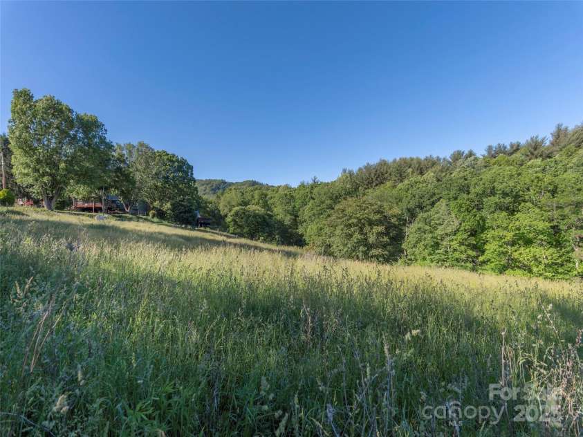 78 Hardin Lane, Clyde, NC 28721.  MLS# CAR4265146, YatesRealty ID 15944. 