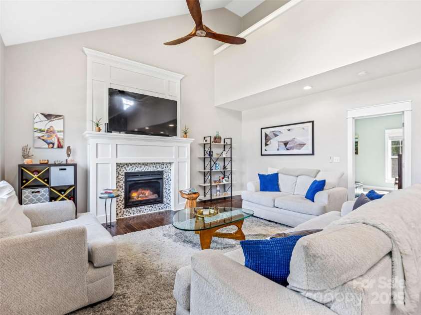 10 Warbler Drive, Fletcher, NC 28732.  MLS# CAR4333400, YatesRealty ID 15945. 