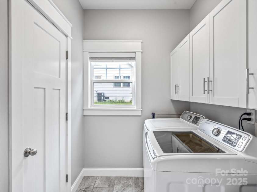 10 Warbler Drive, Fletcher, NC 28732.  MLS# CAR4333400, YatesRealty ID 15945. 