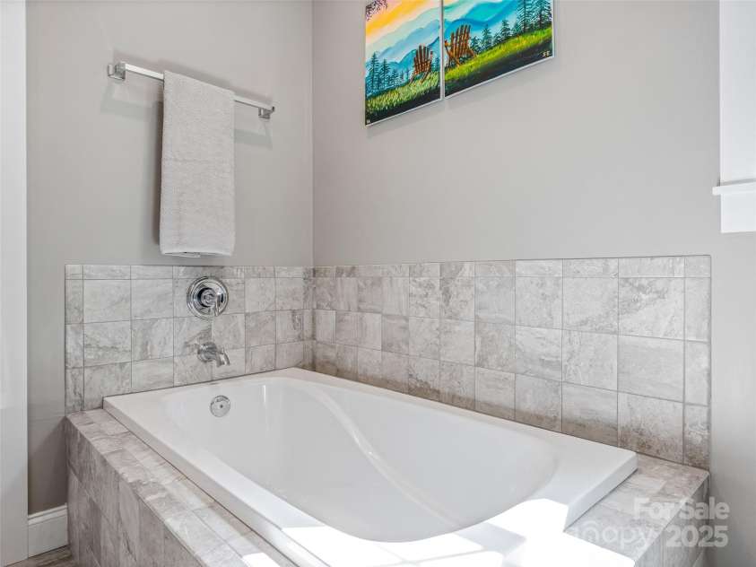 10 Warbler Drive, Fletcher, NC 28732.  MLS# CAR4333400, YatesRealty ID 15945. 