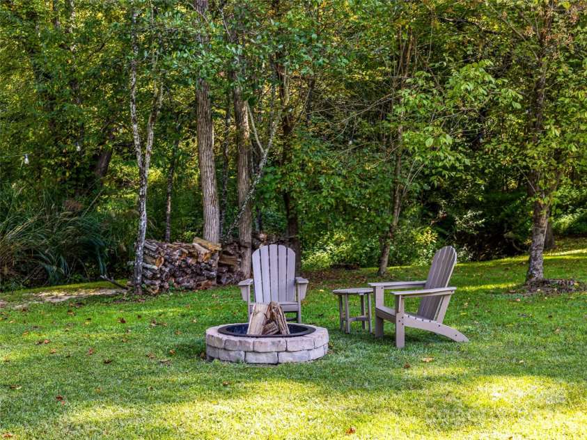 10 Warbler Drive, Fletcher, NC 28732.  MLS# CAR4333400, YatesRealty ID 15945. 