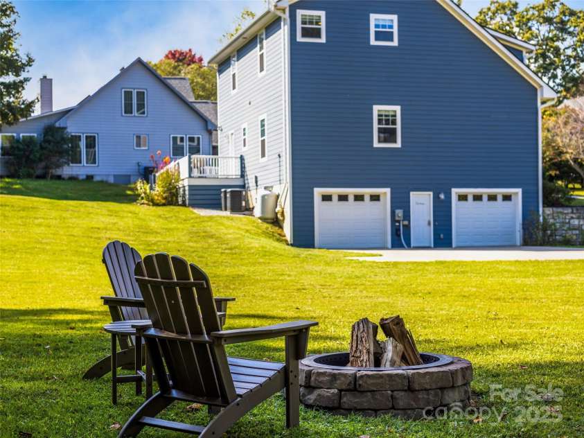 10 Warbler Drive, Fletcher, NC 28732.  MLS# CAR4333400, YatesRealty ID 15945. 