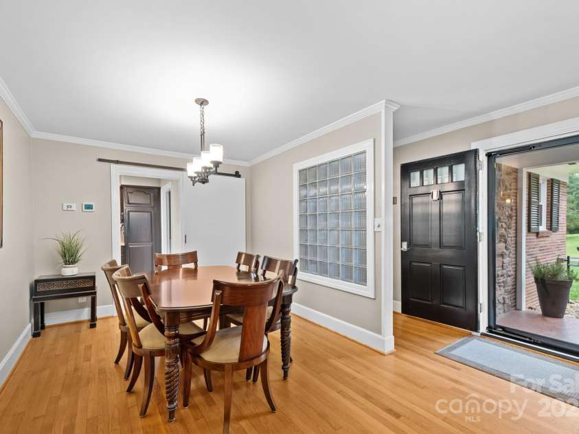 306 Tremont Park Circle, Lenoir, NC 28645.  MLS# CAR4264805, YatesRealty ID 15945. 