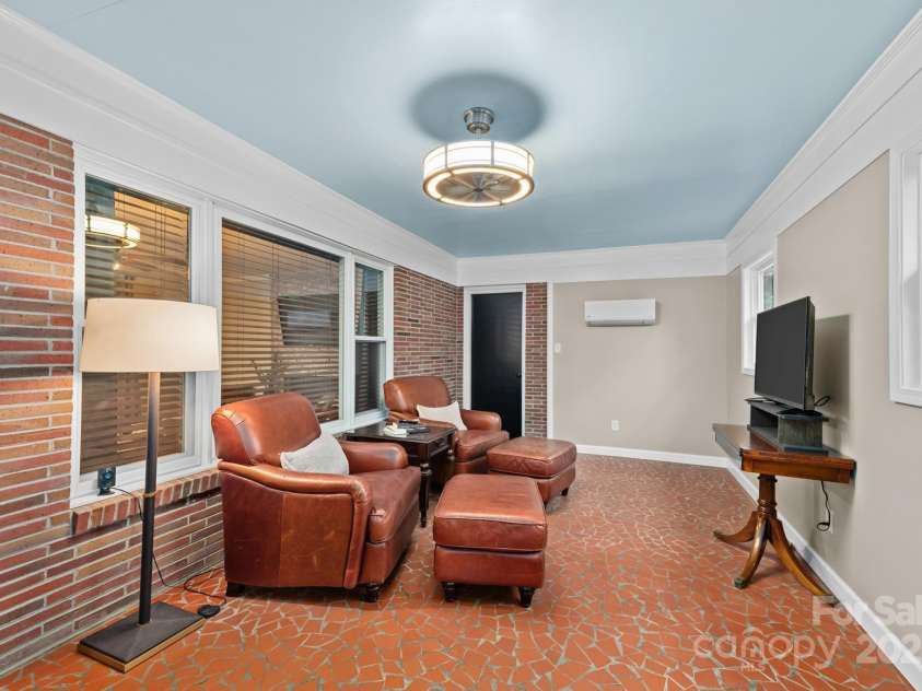 306 Tremont Park Circle, Lenoir, NC 28645.  MLS# CAR4264805, YatesRealty ID 15945. 