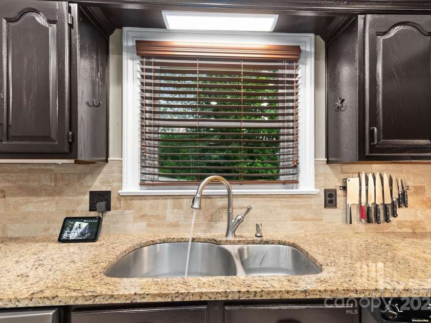 306 Tremont Park Circle, Lenoir, NC 28645.  MLS# CAR4264805, YatesRealty ID 15945. 