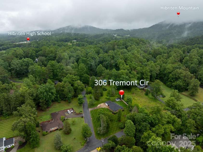 306 Tremont Park Circle, Lenoir, NC 28645.  MLS# CAR4264805, YatesRealty ID 15945. 