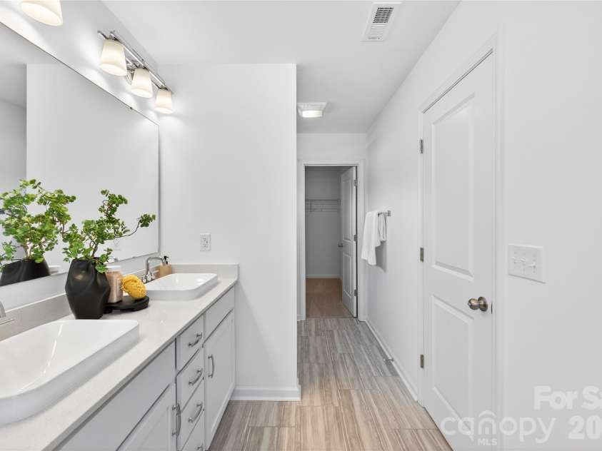 2410 Stonehaven Drive, Albemarle, NC 28001.  MLS# CAR4333450, YatesRealty ID 15946. 