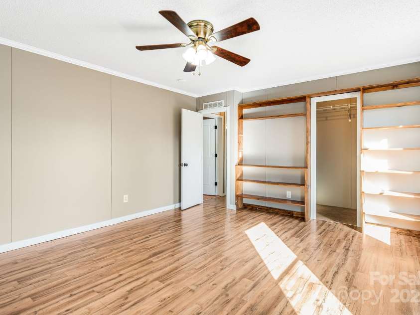 15 Cyrus Lane, Weaverville, NC 28787.  MLS# CAR4333784, YatesRealty ID 15947. 