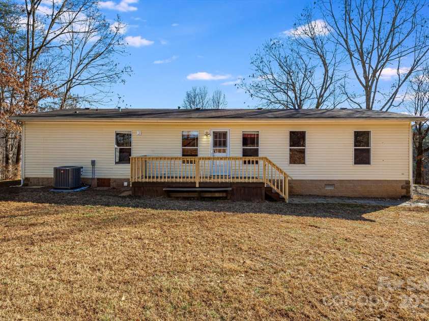 15 Cyrus Lane, Weaverville, NC 28787.  MLS# CAR4333784, YatesRealty ID 15947. 