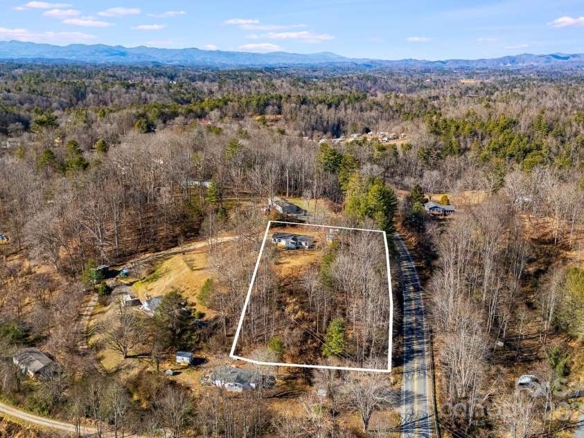15 Cyrus Lane, Weaverville, NC 28787.  MLS# CAR4333784, YatesRealty ID 15947. 
