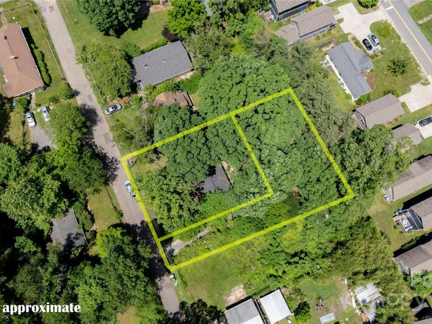 17 Springdale Avenue, Asheville, NC 28803.  MLS# CAR4261466, YatesRealty ID 15949. .35-acre lot with flag lot potential (buyer to confirm)