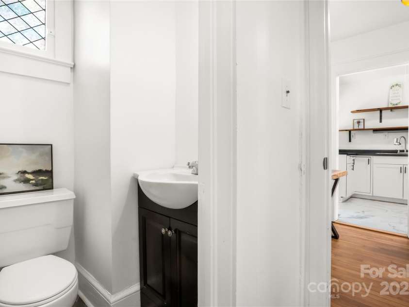 17 Springdale Avenue, Asheville, NC 28803.  MLS# CAR4261466, YatesRealty ID 15949. 