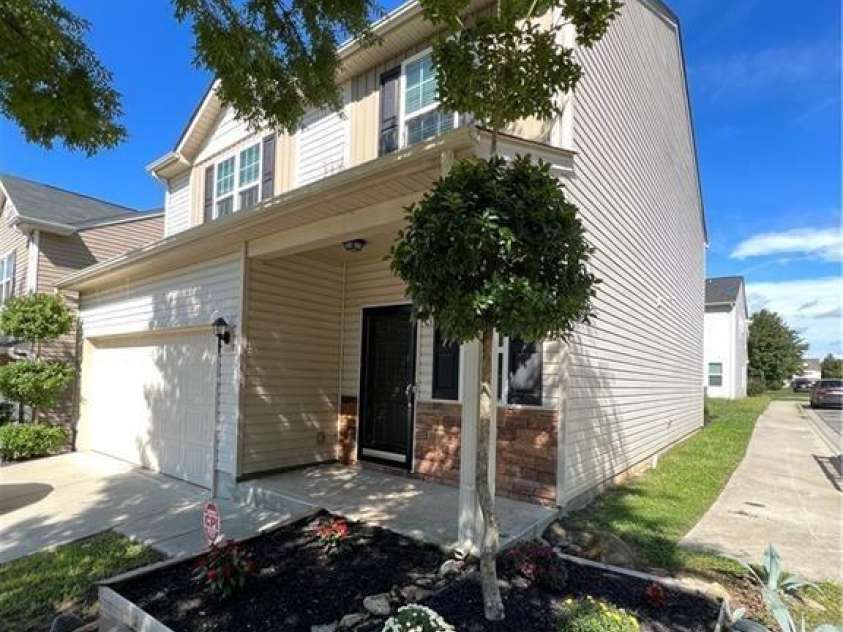 14331 Evening Flight Lane, Charlotte, NC 28262.  MLS# CAR4227414, YatesRealty ID 1595. 