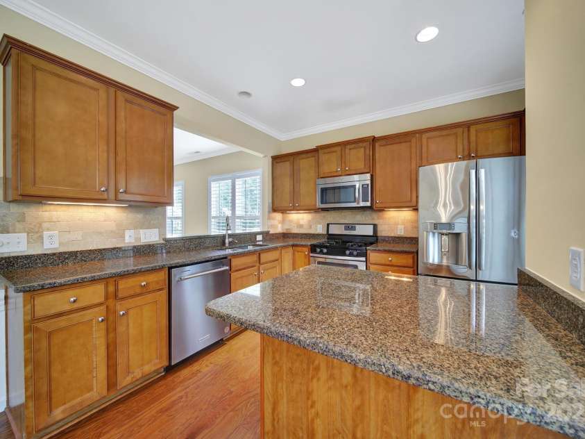 9020 Smokey Hill Lane, Fort Mill, SC 29707.  MLS# CAR4264813, YatesRealty ID 15950. 