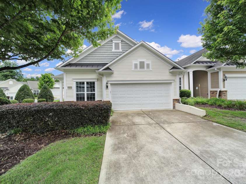 9020 Smokey Hill Lane, Fort Mill, SC 29707.  MLS# CAR4264813, YatesRealty ID 15950. 