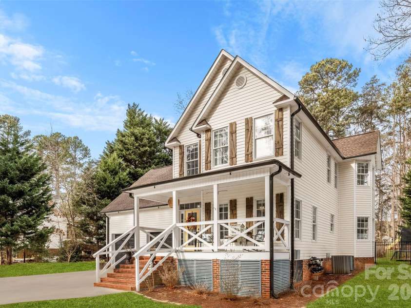 7901 McConnell Road, Denver, NC 28037.  MLS# CAR4342514, YatesRealty ID 15952. 