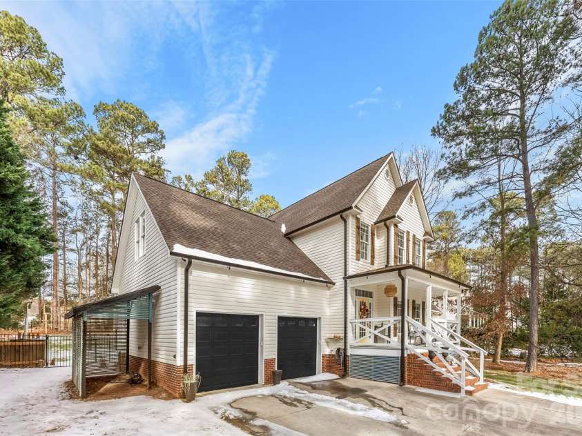 7901 McConnell Road, Denver, NC 28037.  MLS# CAR4342514, YatesRealty ID 15952. 