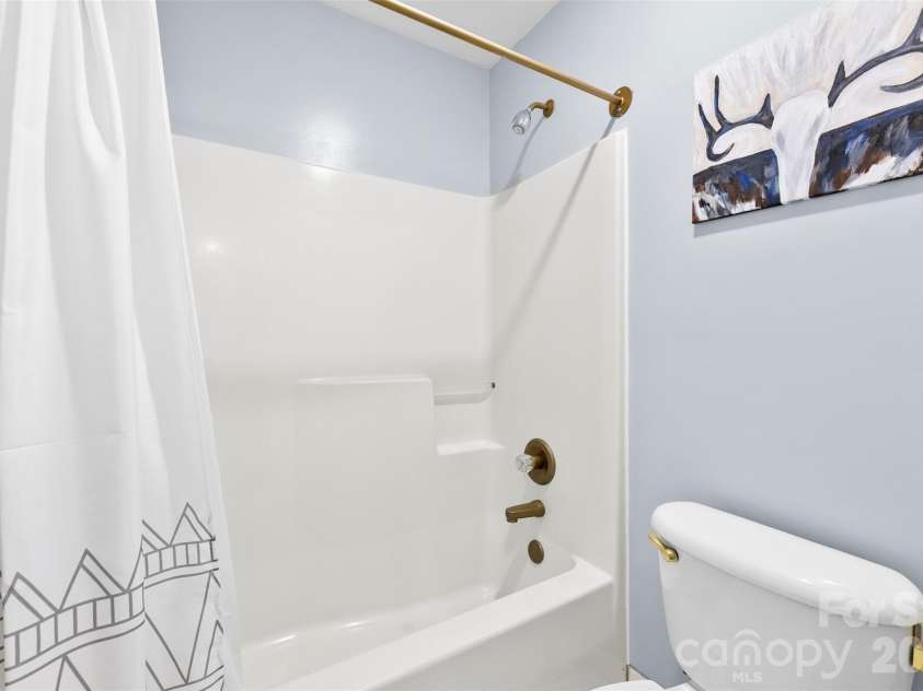 7901 McConnell Road, Denver, NC 28037.  MLS# CAR4342514, YatesRealty ID 15952. 