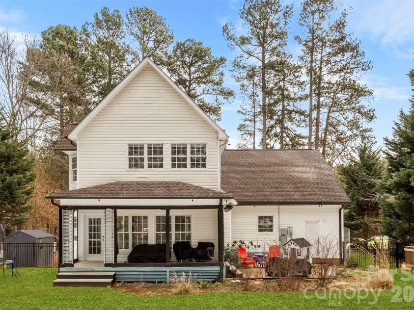 7901 McConnell Road, Denver, NC 28037.  MLS# CAR4342514, YatesRealty ID 15952. 